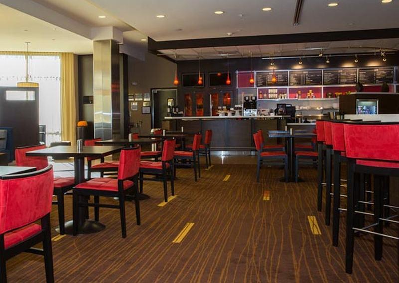 Courtyard By Marriott Downtown/university Area Hotel
