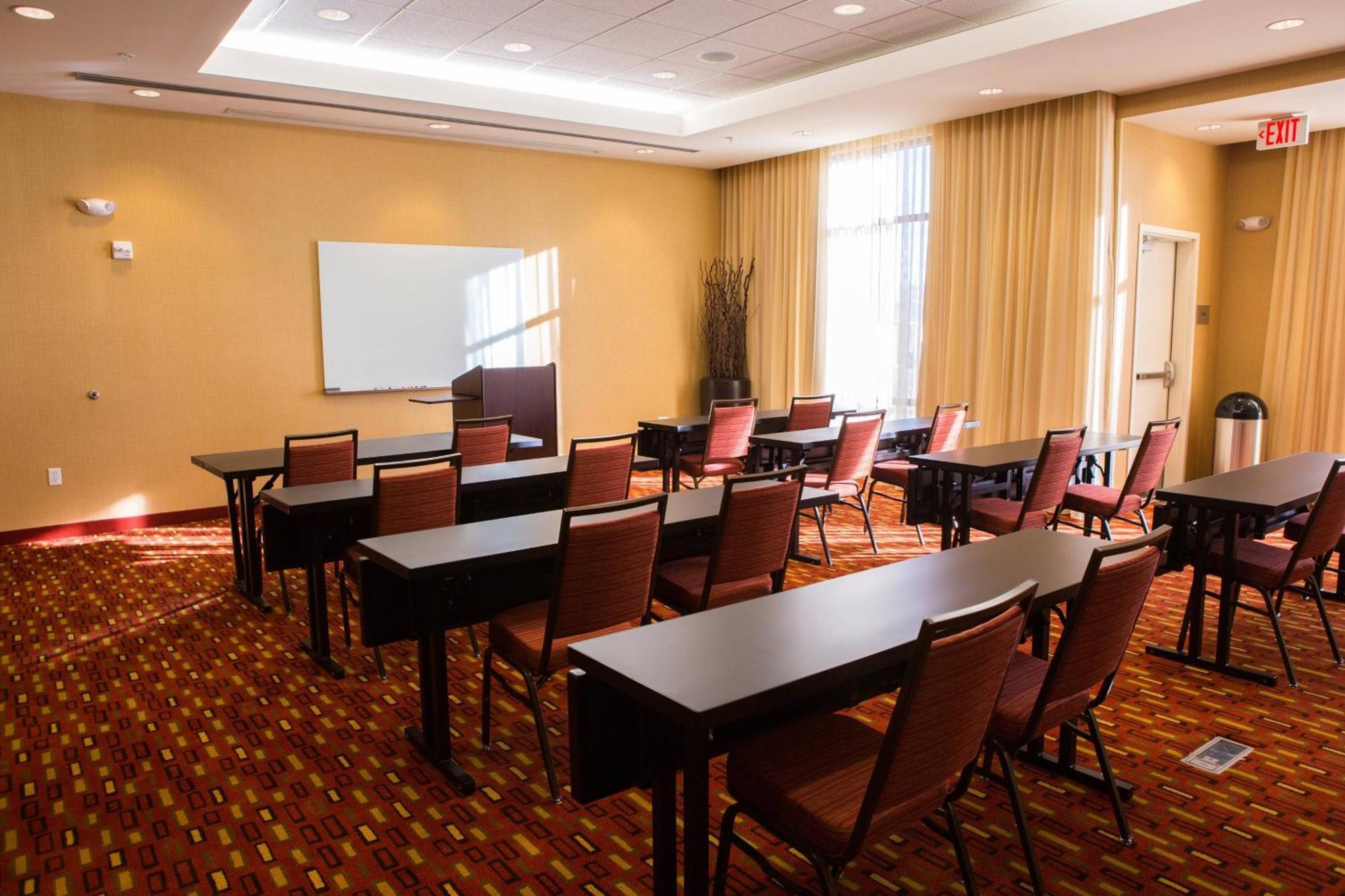 Courtyard By Marriott Downtown/university Area Lubbock
